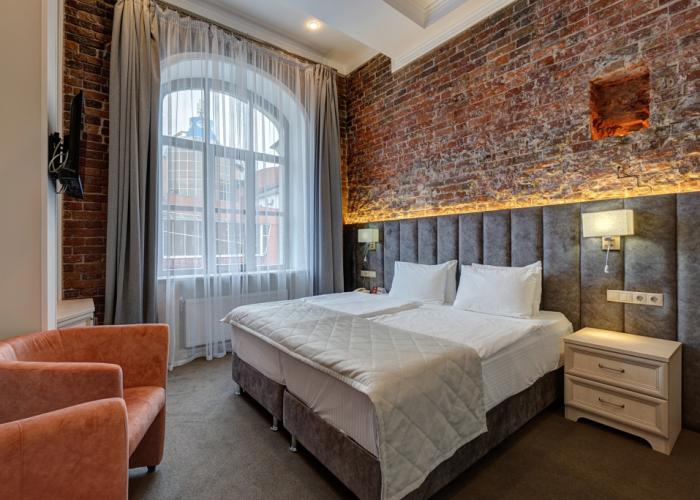 Gubernator Hotel