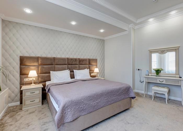 Gubernator Hotel