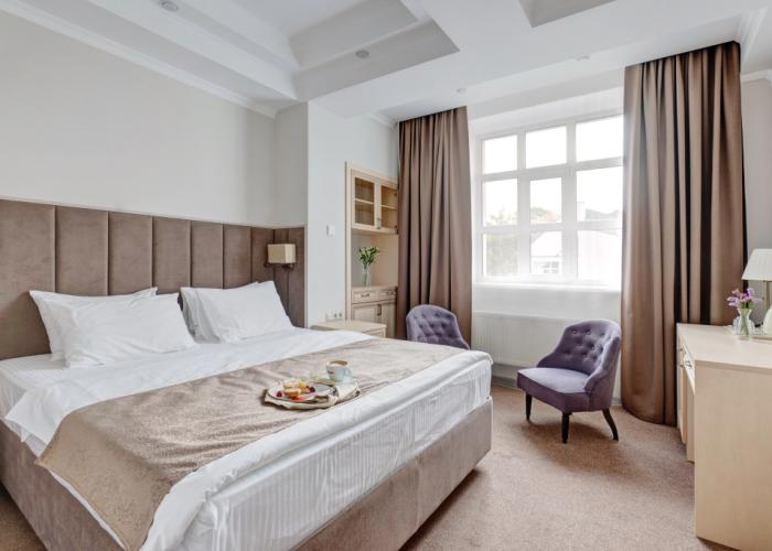 Gubernator Hotel