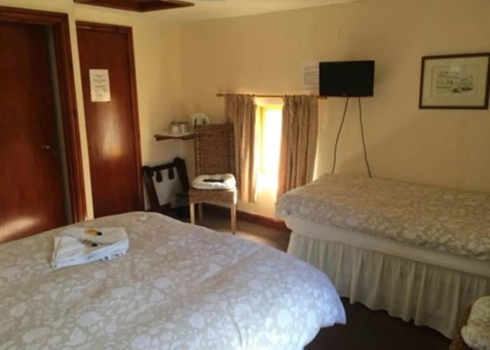 The Fox & Hounds Inn