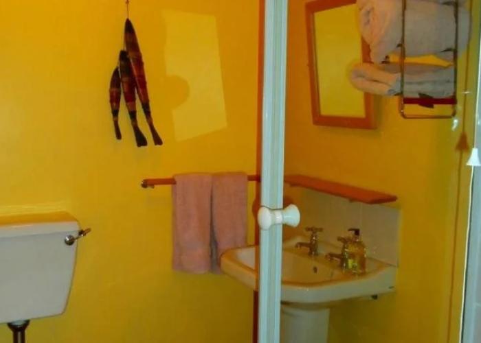Riverside B & B