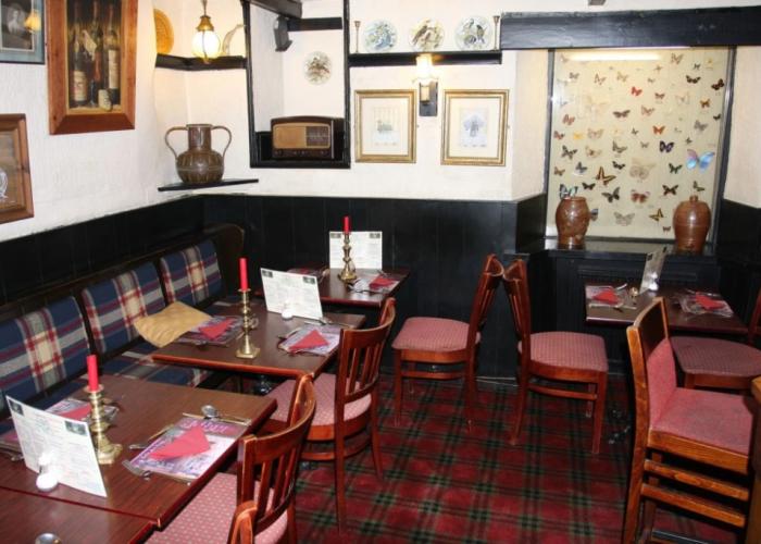 OYO Rose & Crown Hotel