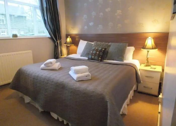 Bluebird Lodge and Waterhead Apartment
