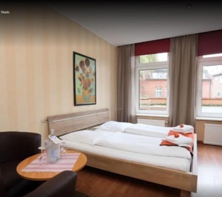 фото Apartment Hotel zur Hanse Bahnhof Stade