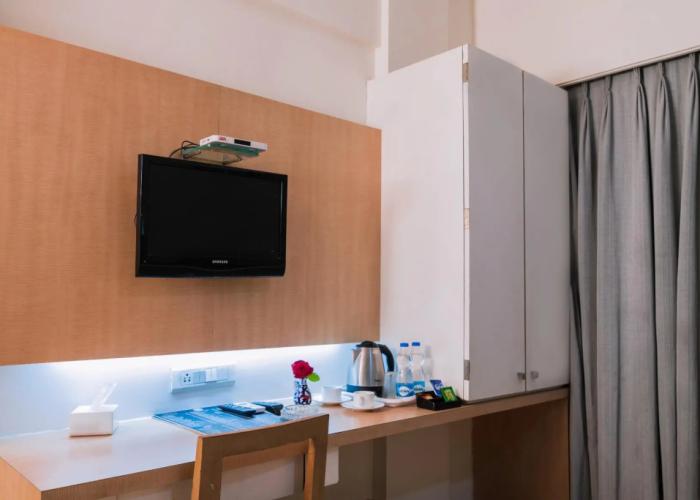 Hotel Monarch Guestline in MIDC Rabale, Navi Mumbai