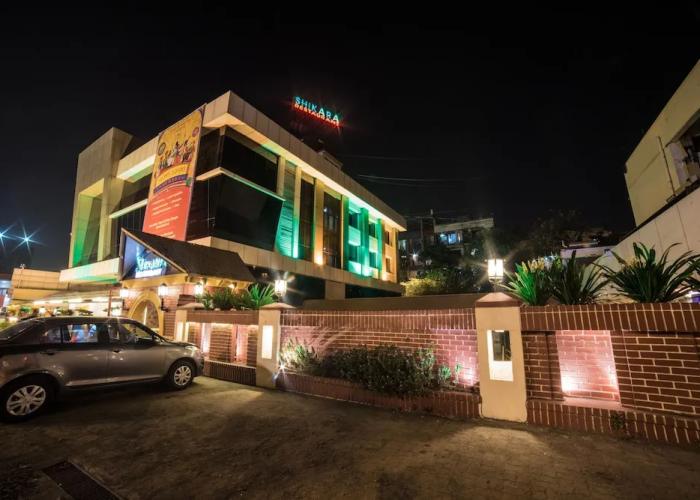 Hotel Highway View