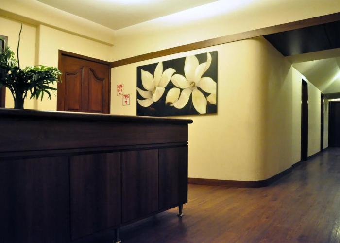 Abbott Hotel