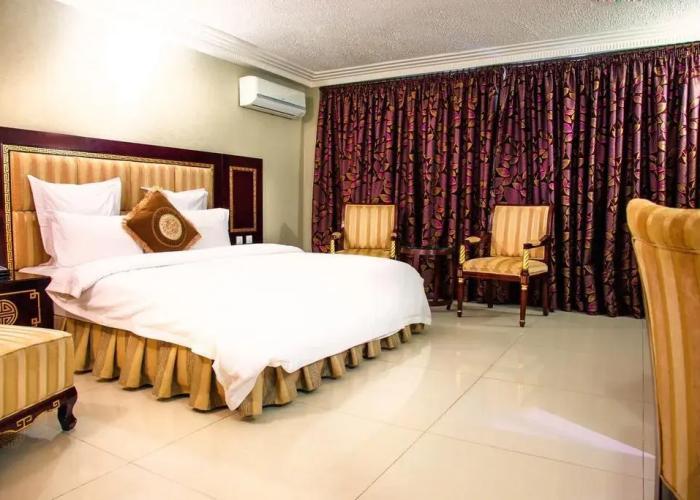 Nobila Airport Hotel