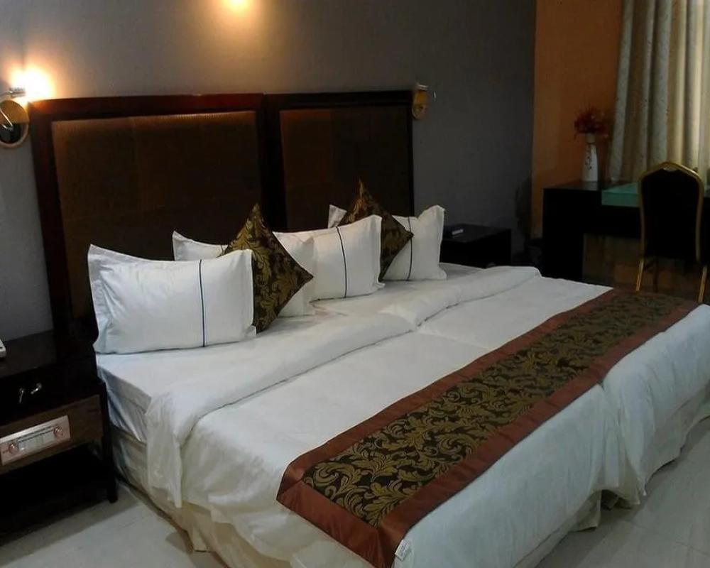 фото Sun Beach Hotel