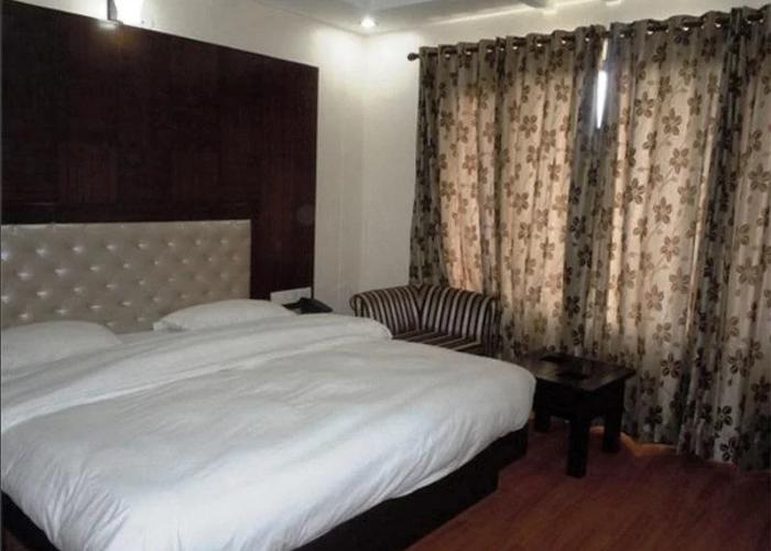 Hotel Basera