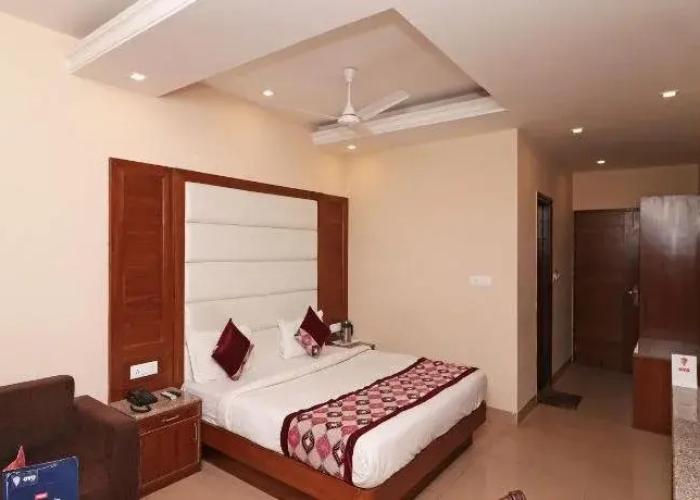 Hotel Basera