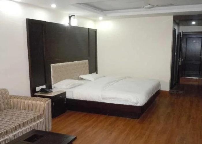 Hotel Basera