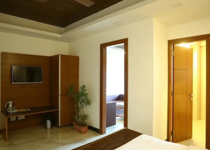 Hotel Devlok Primal