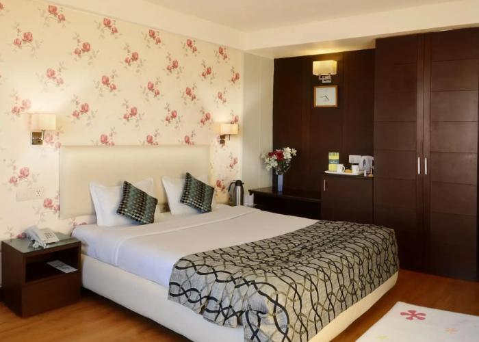 Honeymoon Inn