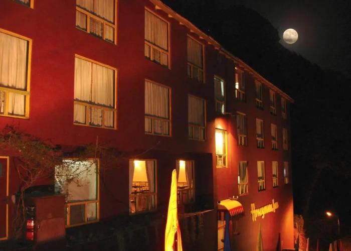 Honeymoon Inn