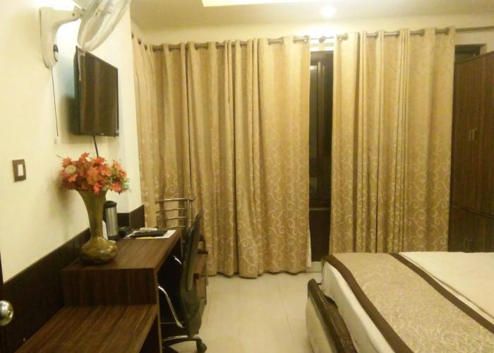 Hotel Rajpur Heights