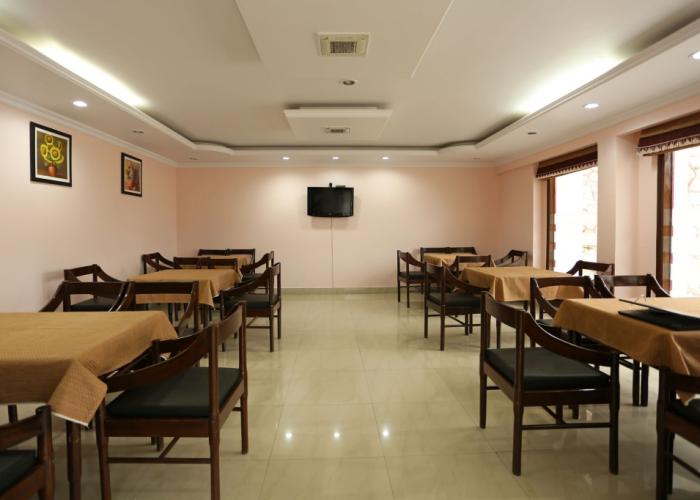 Capital O 3639 Hotel Pioneer