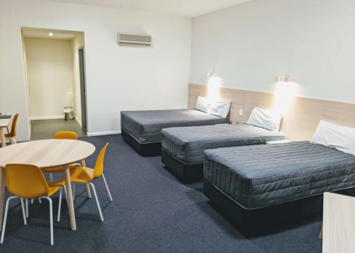 Mayfair Plaza Motel