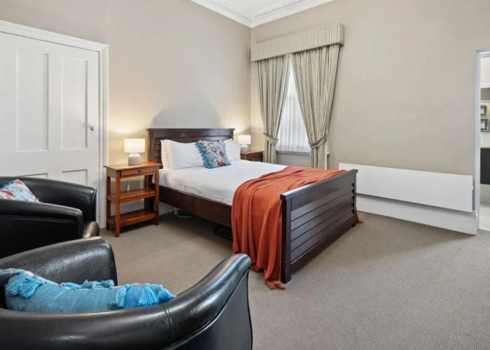 Clydesdale Manor