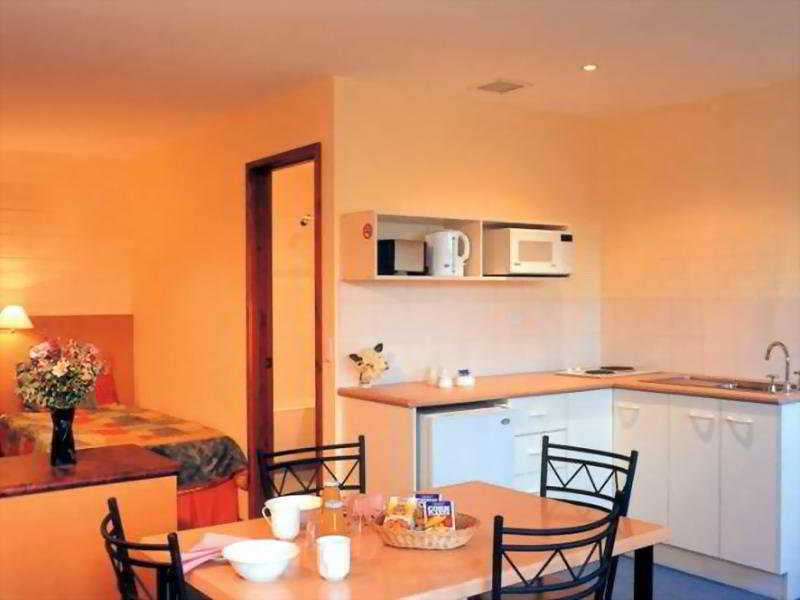 Leisure Inn Woolmers Inn, Sandy Bay