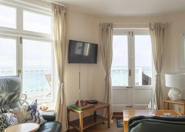 Garden Apartment On The Beach