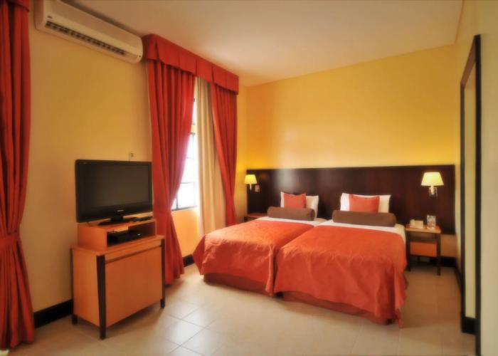 Pontefino Hotel and Residences