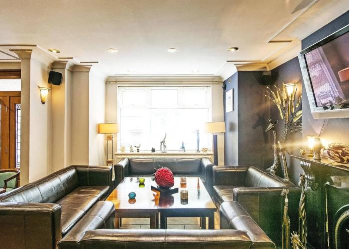Dolphin Rooms