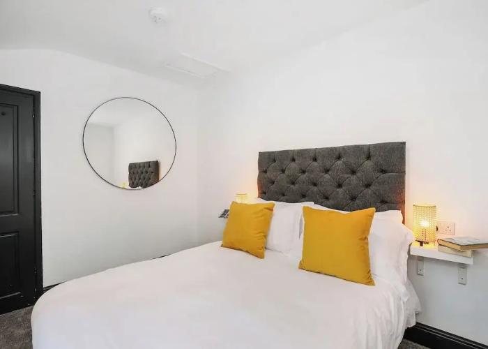 TYME Suites on Kingsway
