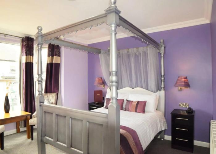 Dovedale Hotel