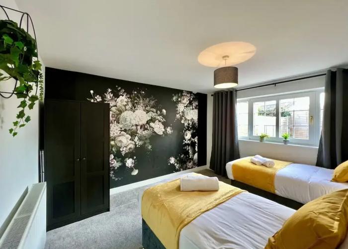 Curzon House 2