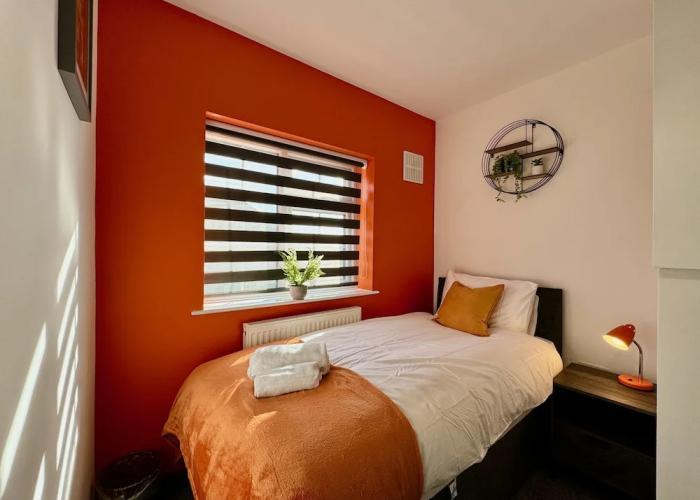Sandringham House Serene Escape Cottage