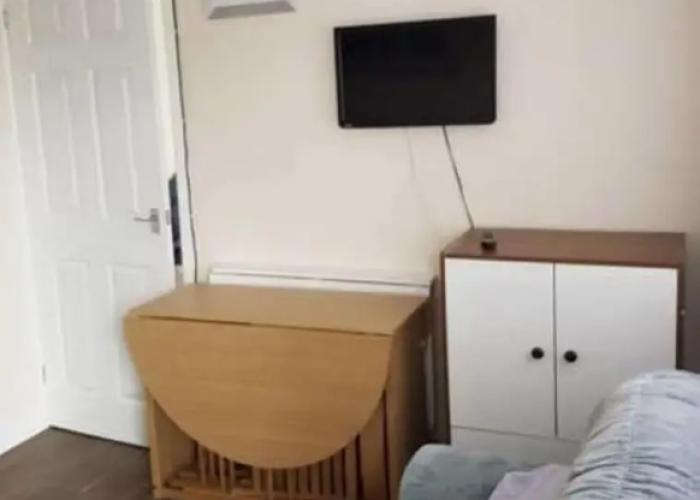 2 Bedroom Chalet Near the Beach