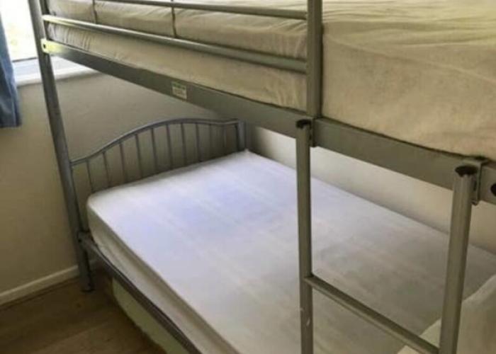 2 Bedroom Chalet Near the Beach