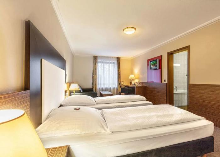 Sport - und Tagungshotel De Poort
