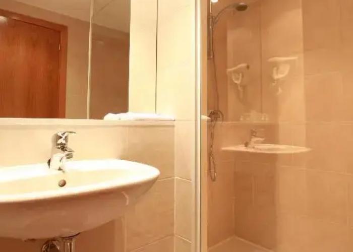 Travelodge BCN Cornella Fira