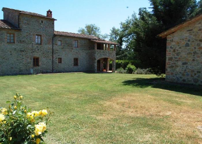Three-room Apartment on the Outskirts of Chianti