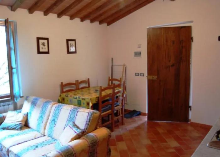 Three-room Apartment on the Outskirts of Chianti