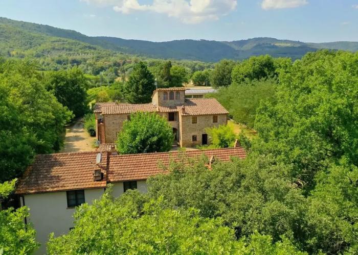 Three-room Apartment on the Outskirts of Chianti