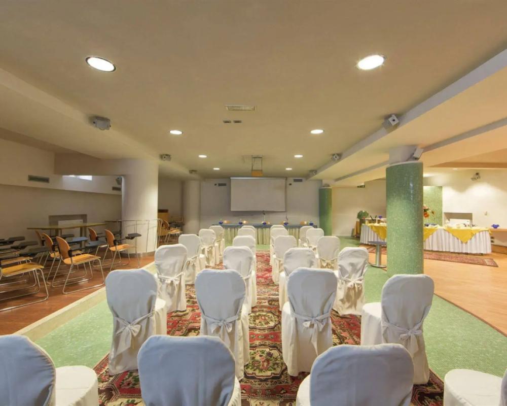 фото Delta Hotel