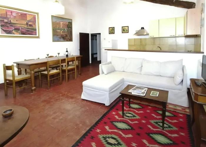 Apartment in Sovicille With Heating