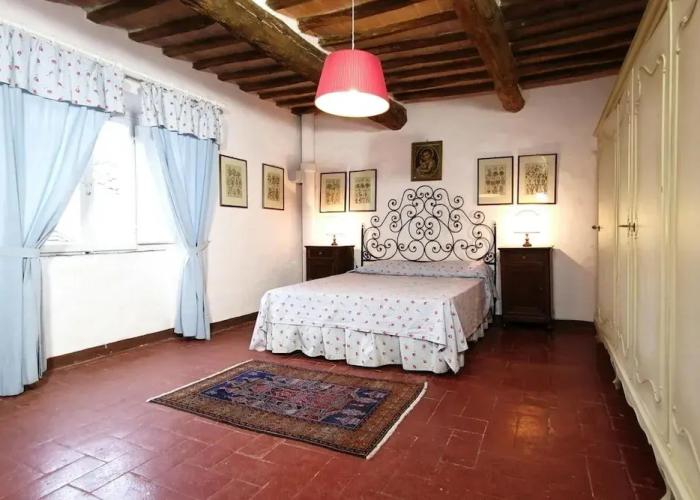 Apartment in Sovicille With Heating