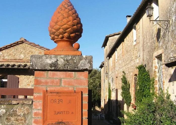 Apartment in Sovicille With Heating