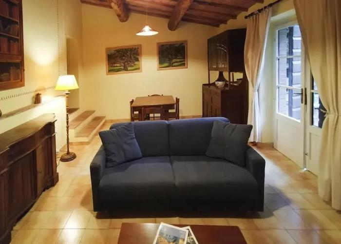 Apartment in Sovicille With Heating
