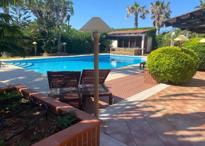 Seven Palms Villa