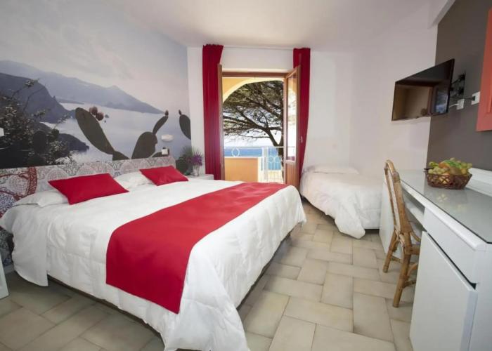 Perla del Golfo Resort