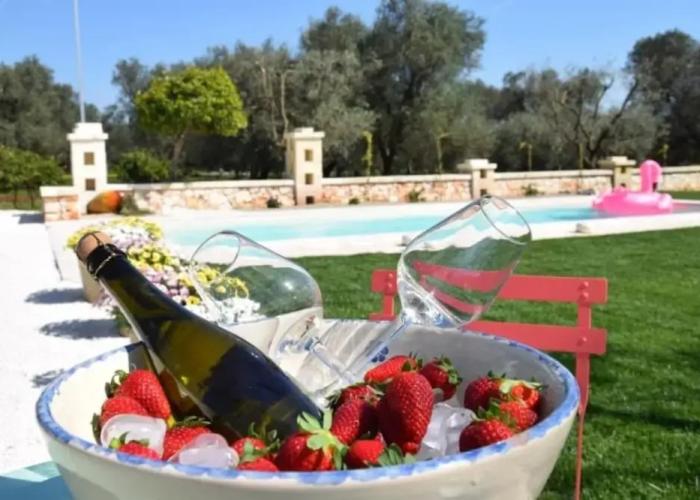 Fantastic Trulli Olea With Pool Garden