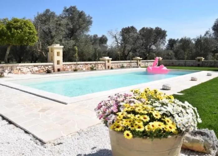Fantastic Trulli Olea With Pool Garden