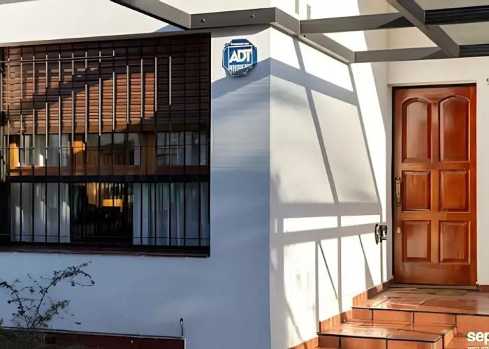 Casa Con Asador y Cochera