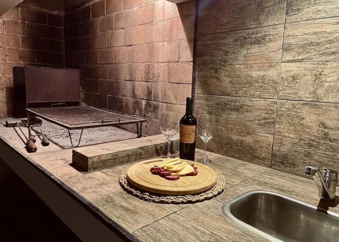 Casa Con Asador y Cochera