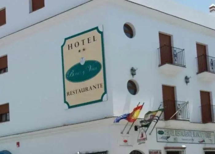 Hotel Restaurante Blanco y Verde